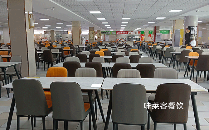 承包一個高中學(xué)校食堂能掙多少錢呢