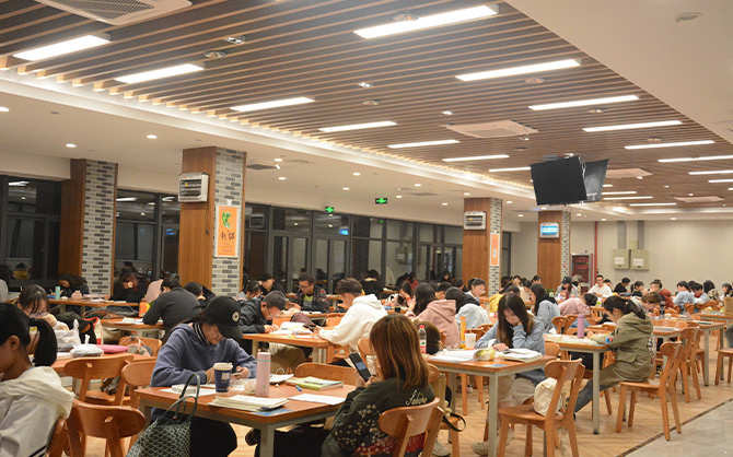 任何單位將食堂對外承包單位的負(fù)責(zé)人都要對食品安全負(fù)責(zé)嗎
