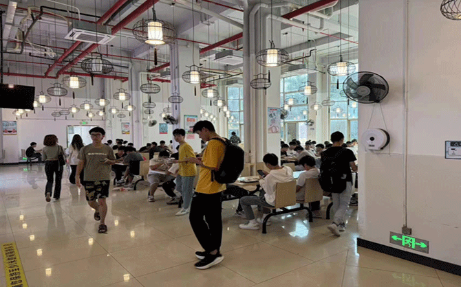 承包工地食堂一般多少錢(qián)一平方