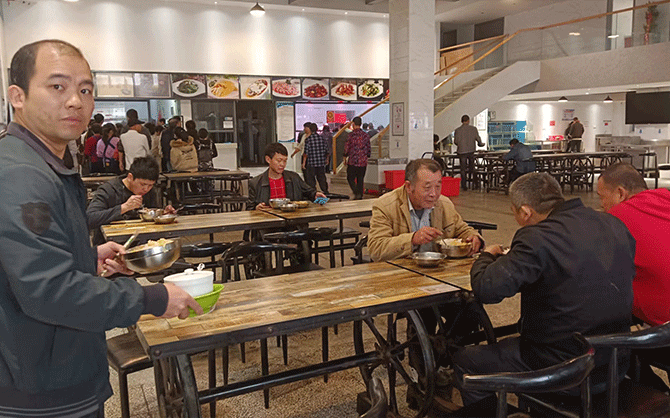 承包大學(xué)食堂一個(gè)窗口多少錢