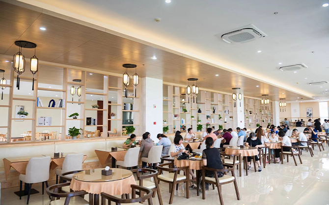 承包學(xué)校食堂窗口需要辦理什么手續(xù)?